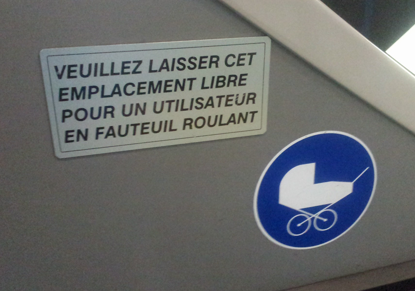 divers_fauteuil-roulant-poussette.jpg